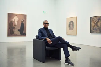 Chaise Perspective conçue par Pharrell Williams et Domeau & Pérès